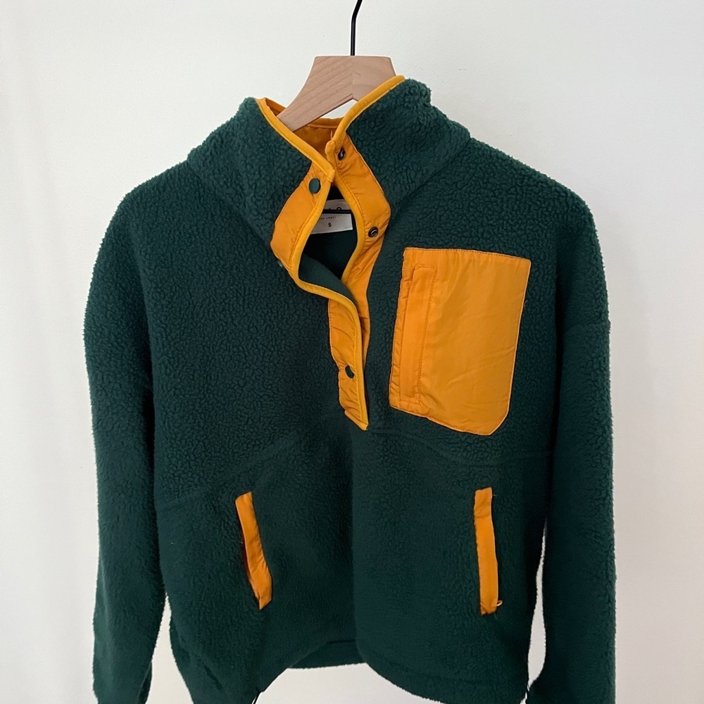 Wilo The Label | Fleece Pullover Boxy Green Long Sleeve Button Front- Small